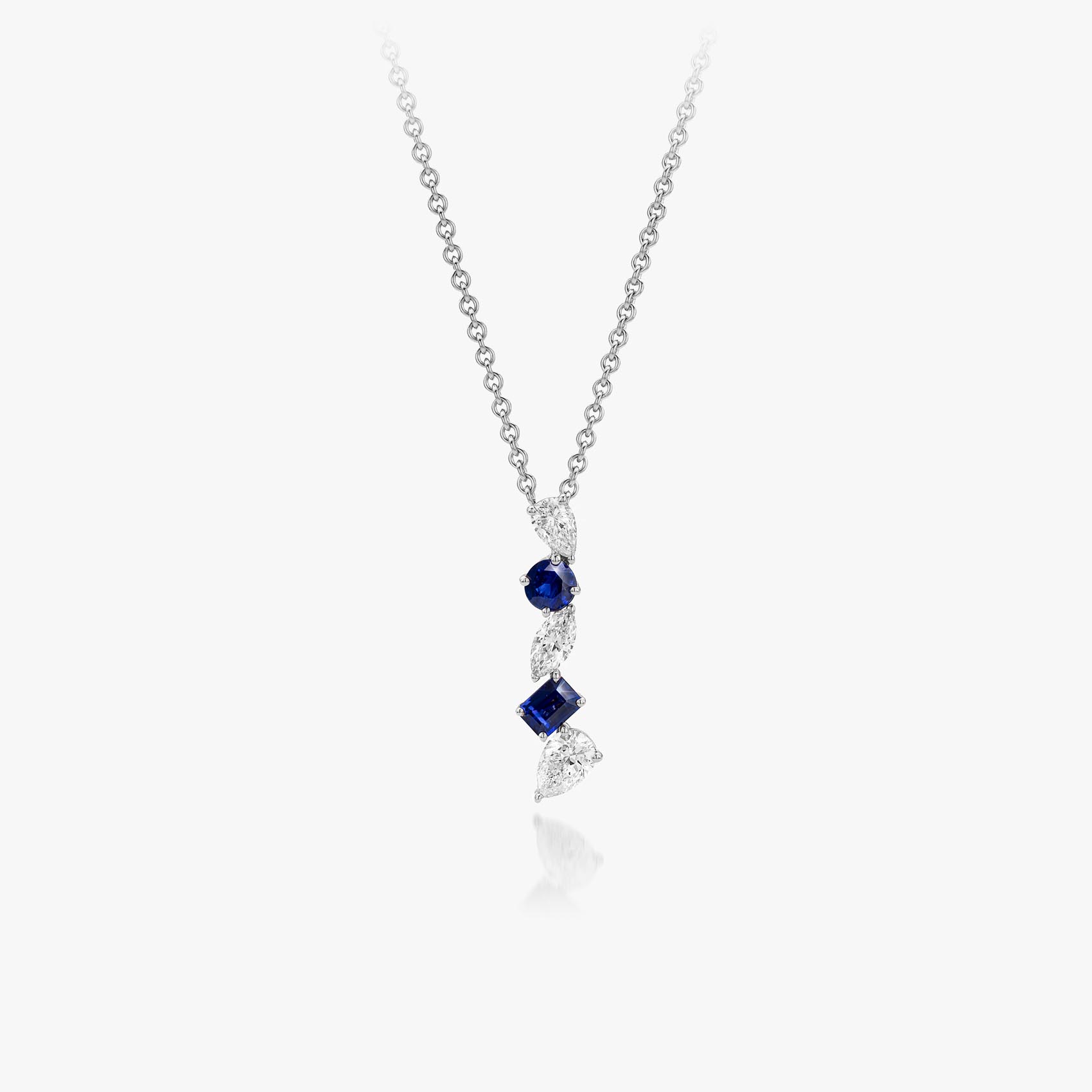 images/maison-de-greef-02-gems-2026-multishape-ms1-002pe100-201/degreef-260609-153701-2005_web_gris.jpg