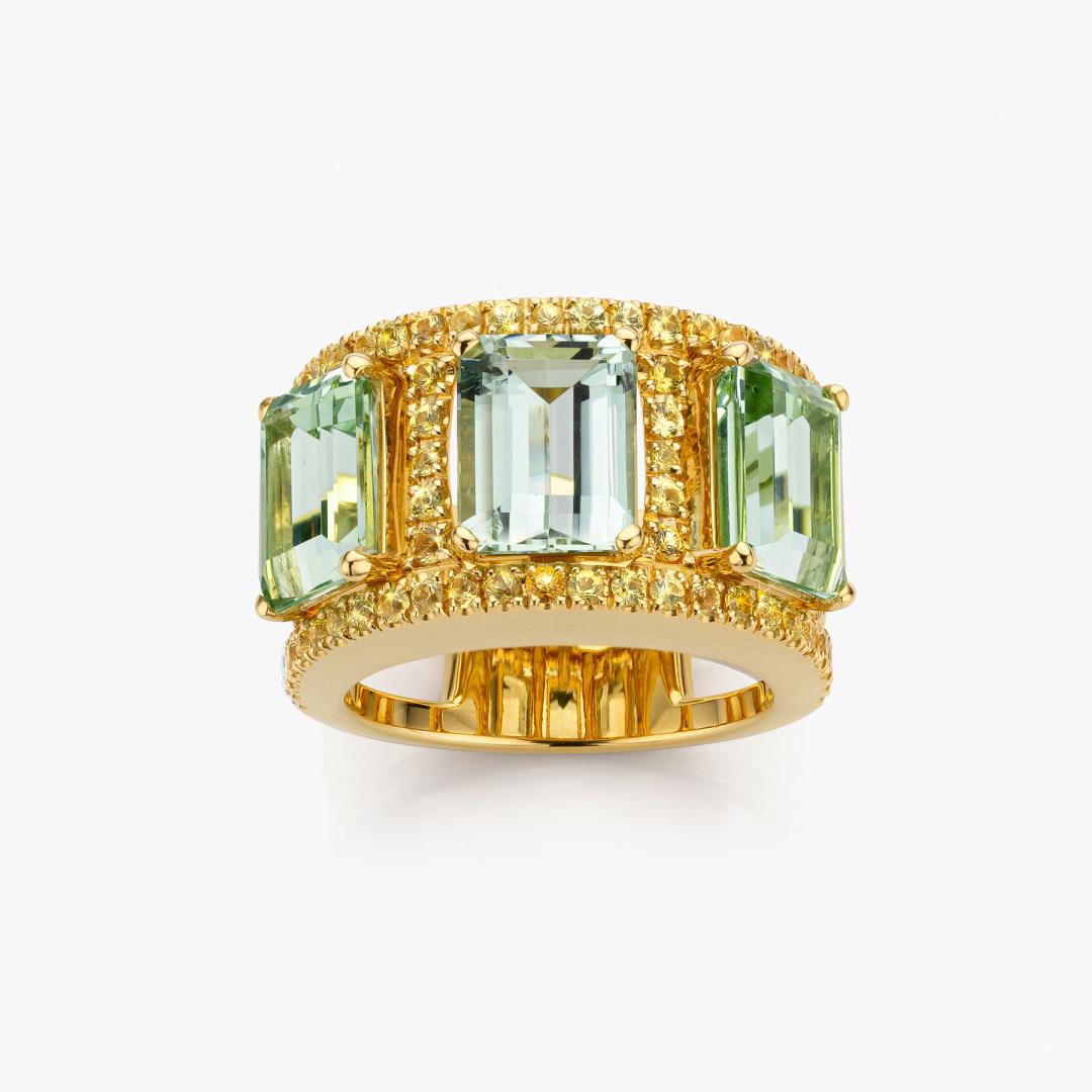Yellow gold ring set with green tourmaline and and brilliant cut yellow diamonds made by Maison De Greef