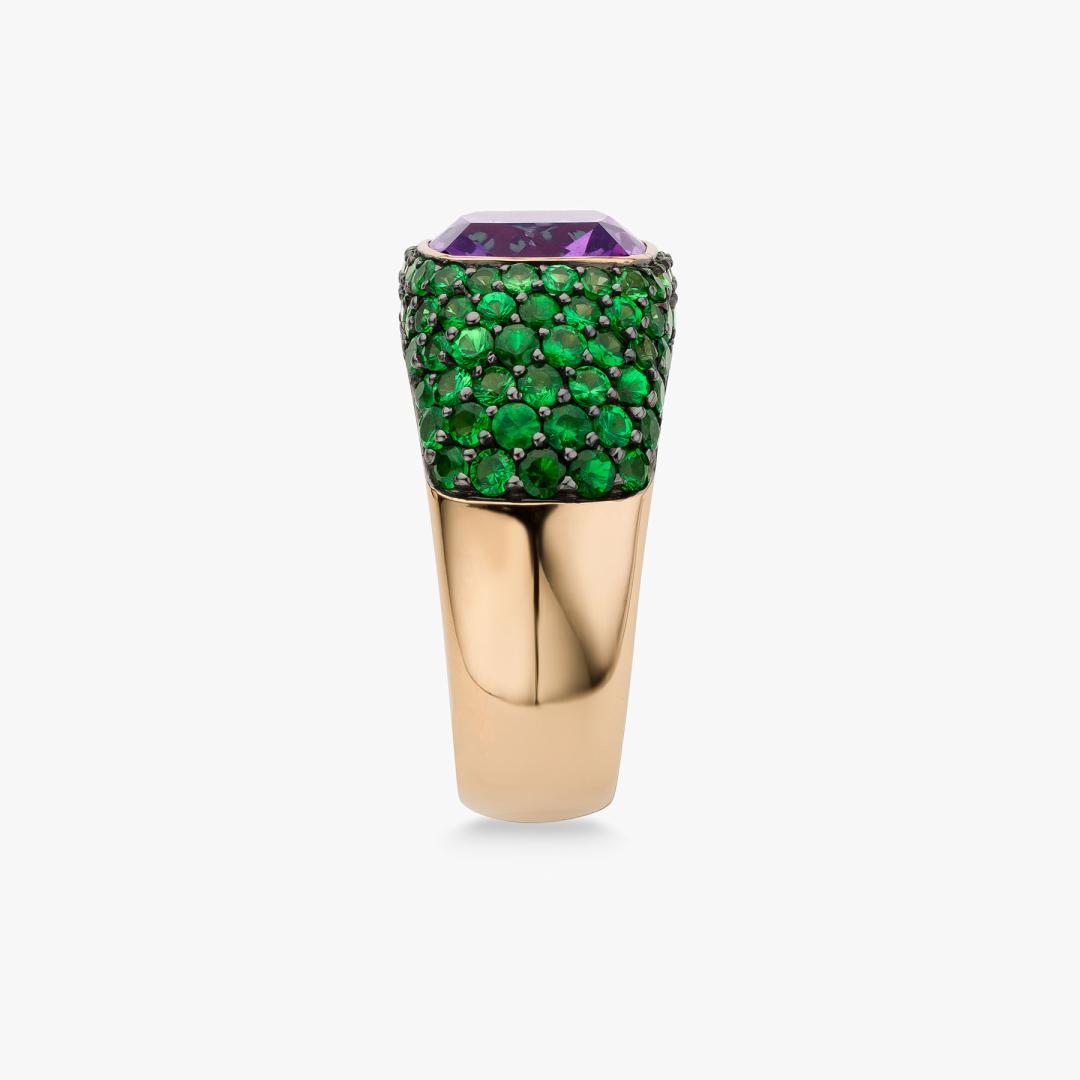 Solis ring in rose gold with amethyst and tsavorites made by Maison De Greef
