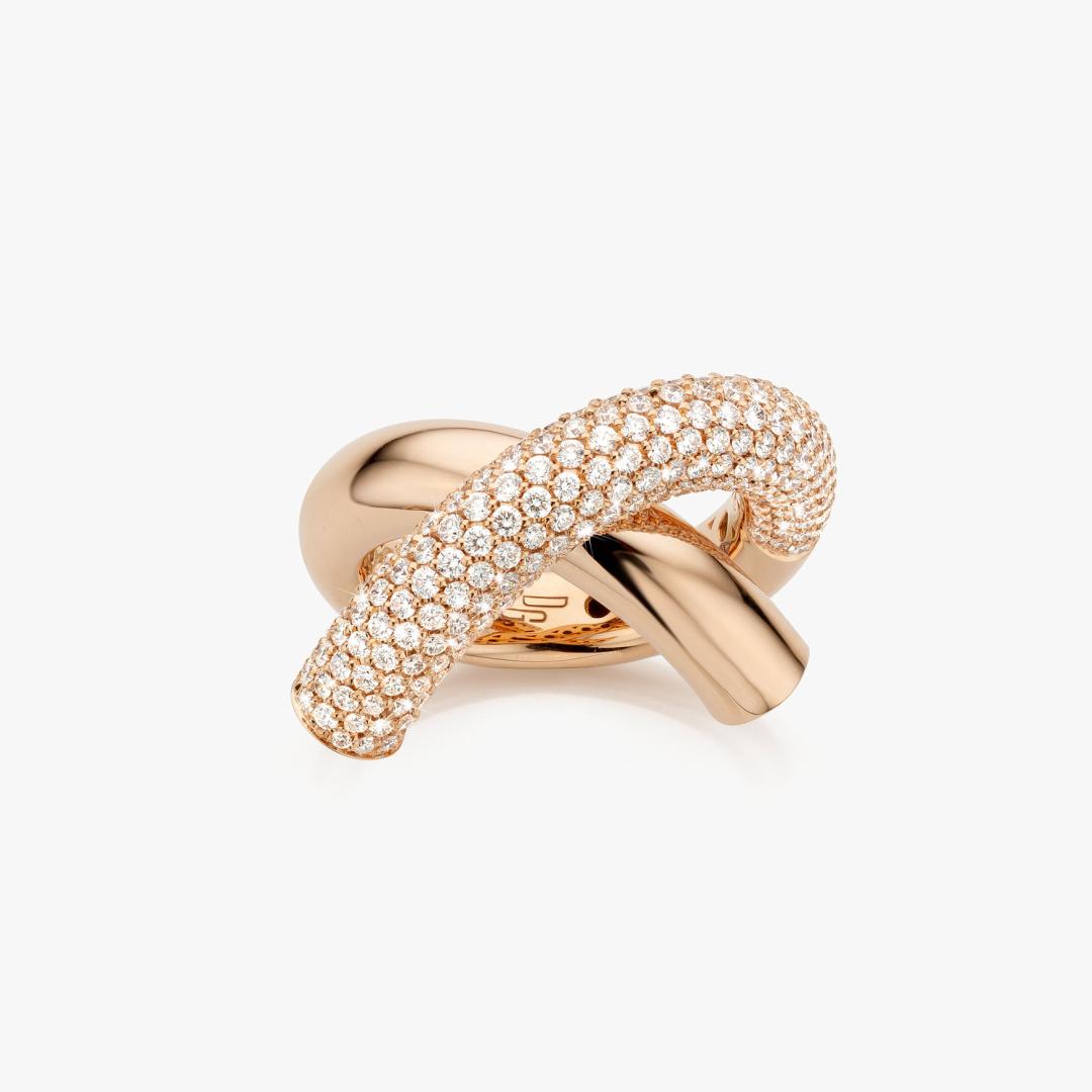 Semi-pavé Stella ring in rose gold and white diamonds made by Maison De Greef